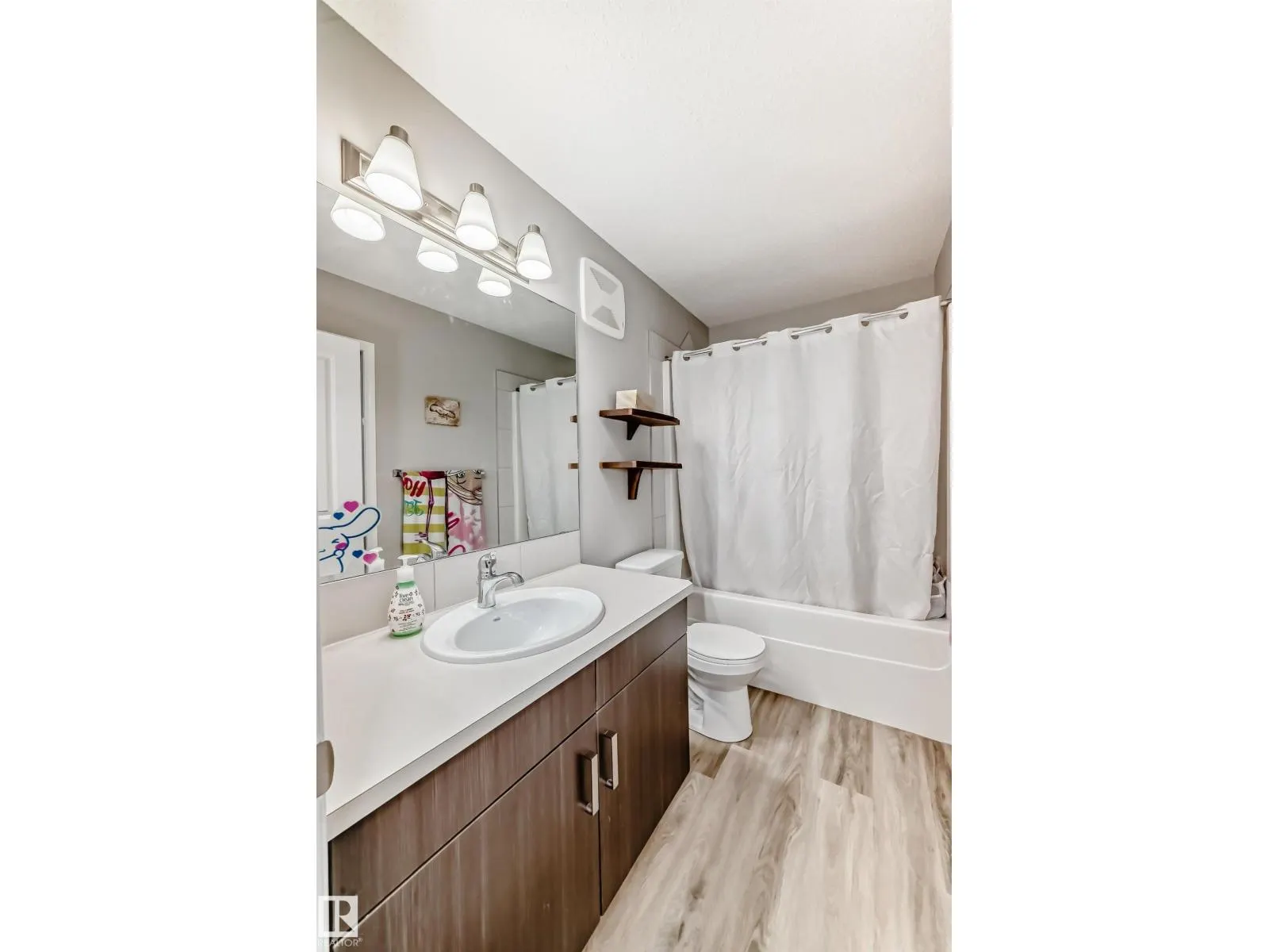 398 SIMMONDS WY