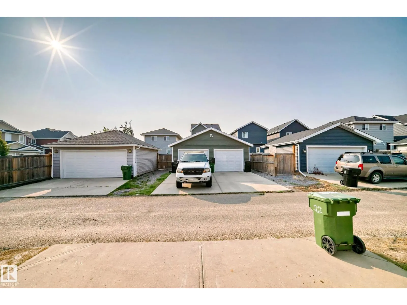 398 SIMMONDS WY