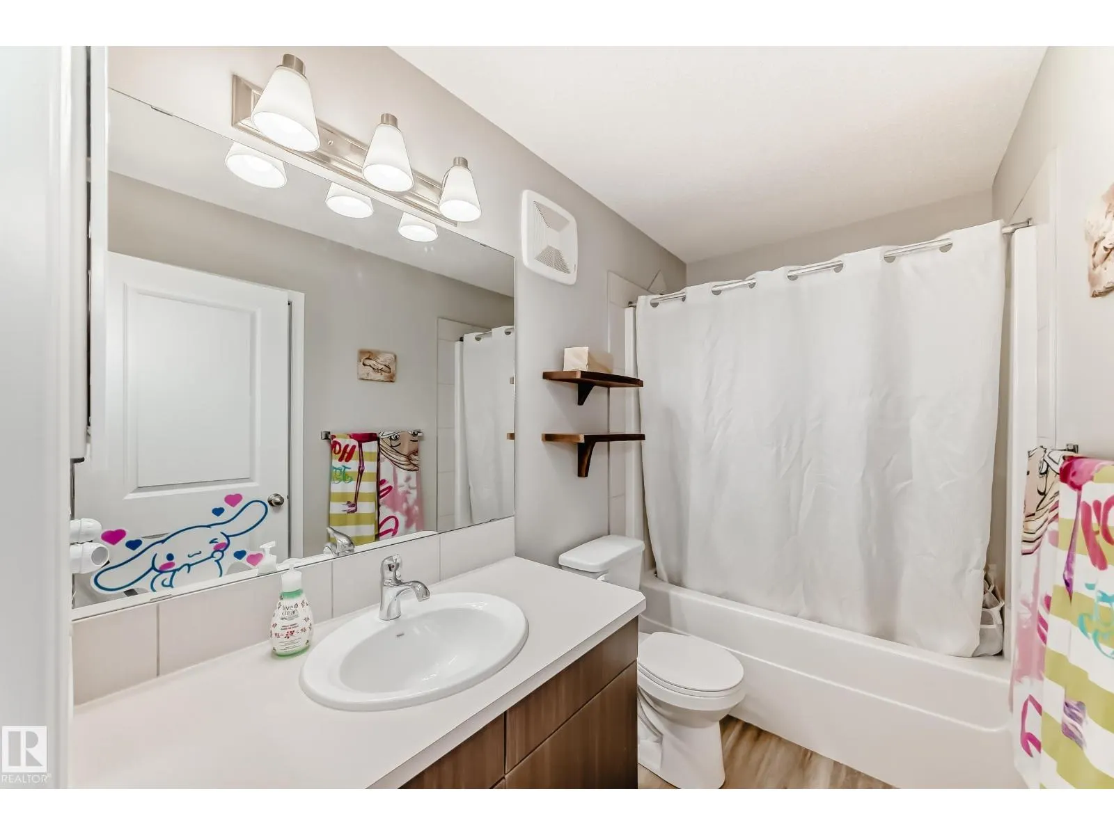 398 SIMMONDS WY