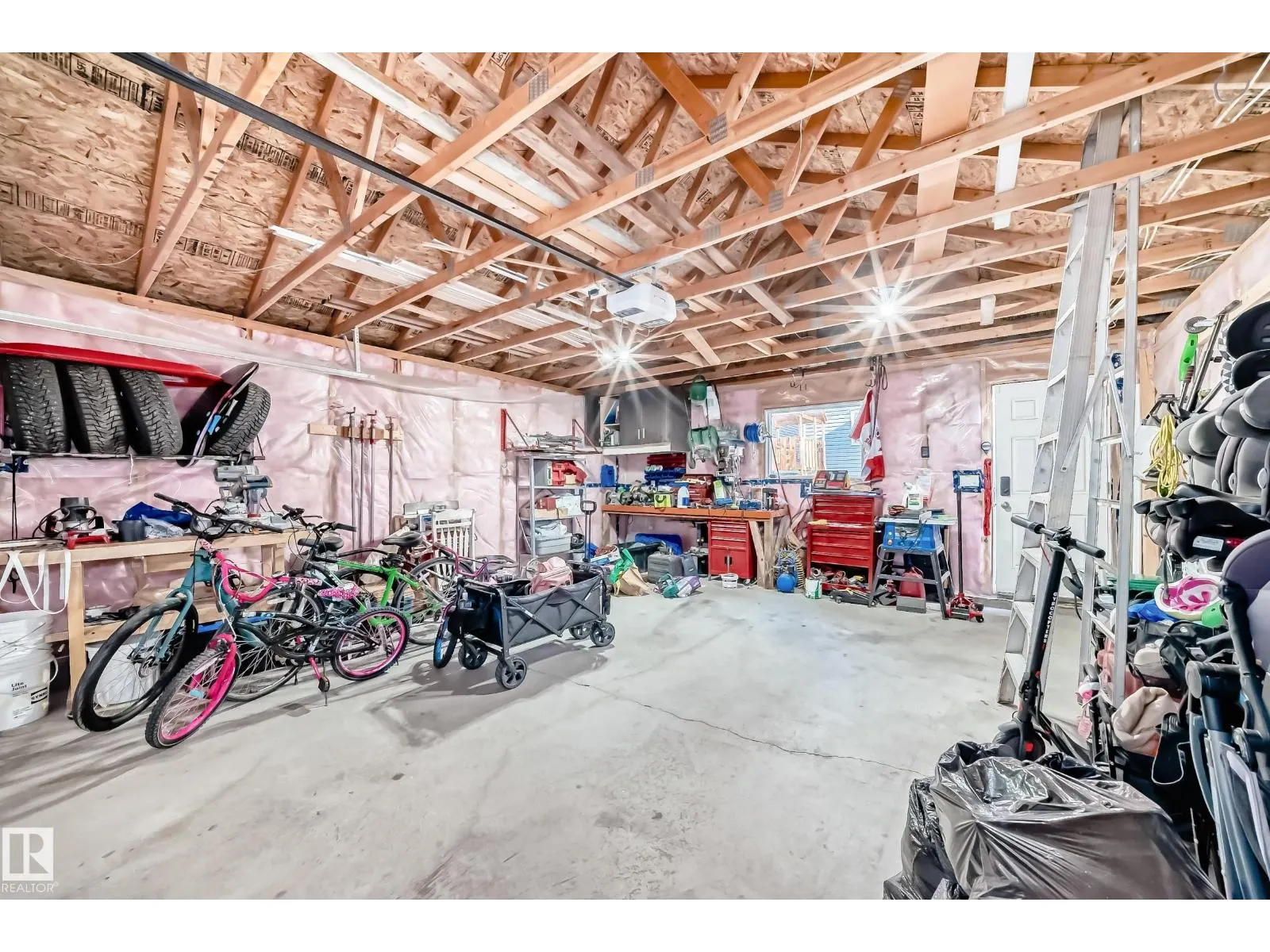 398 SIMMONDS WY