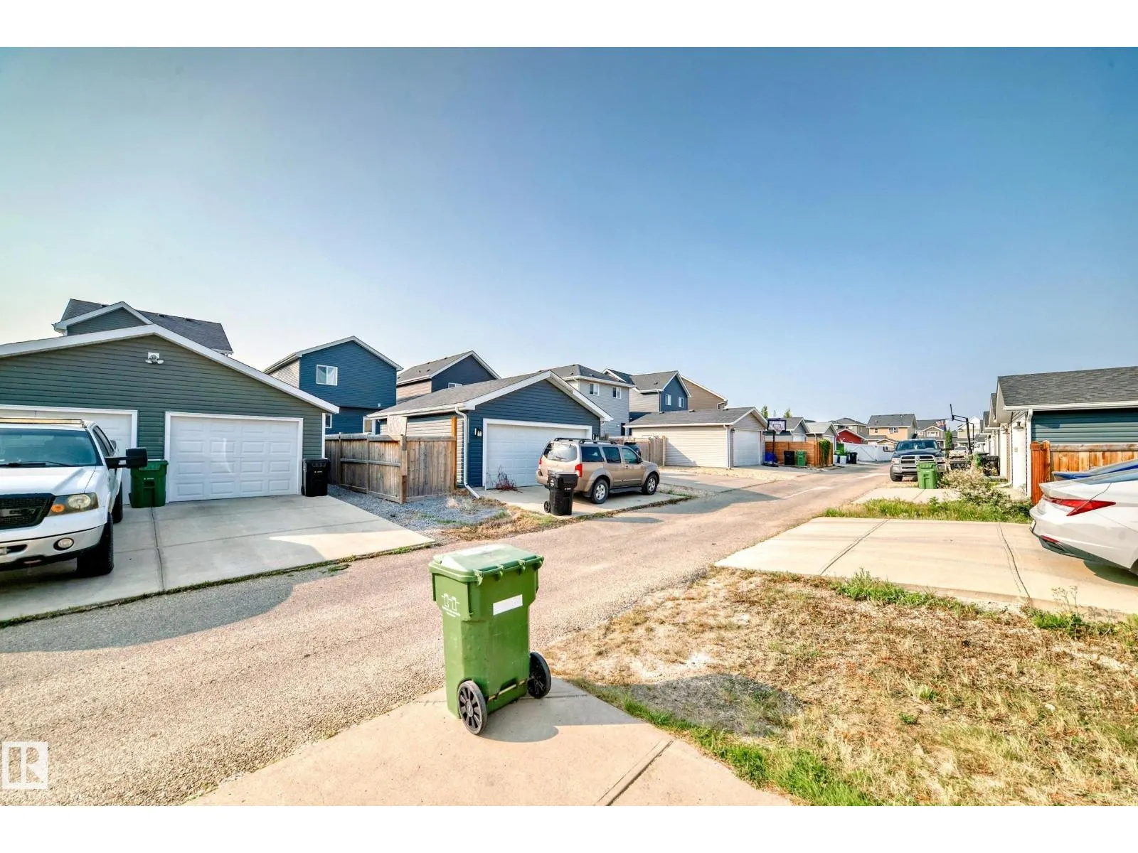 398 SIMMONDS WY