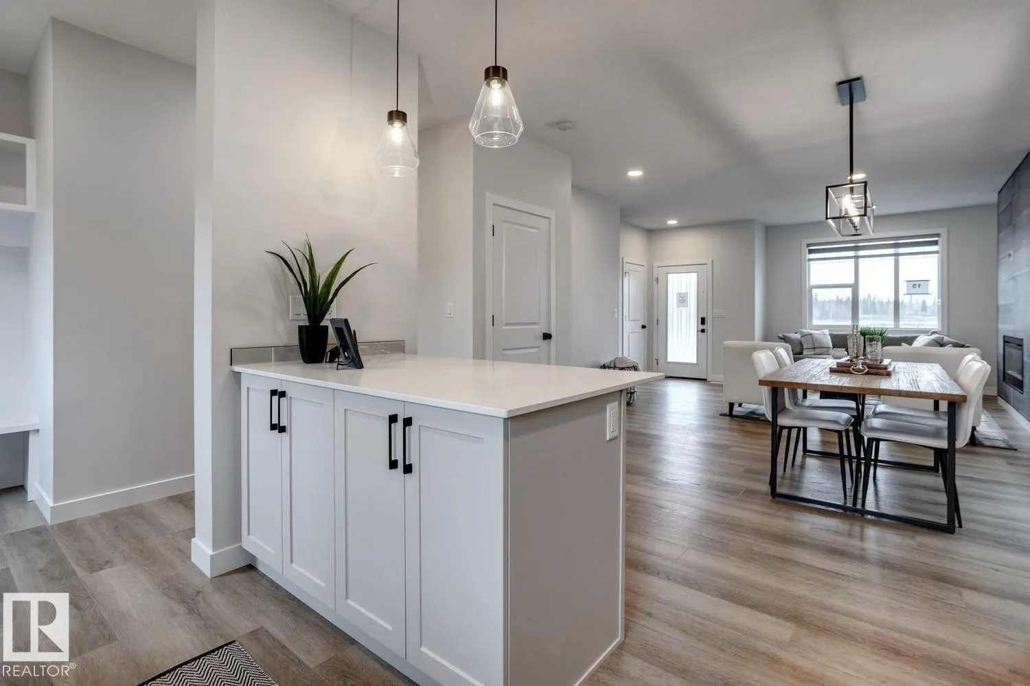 51 SERENO LN