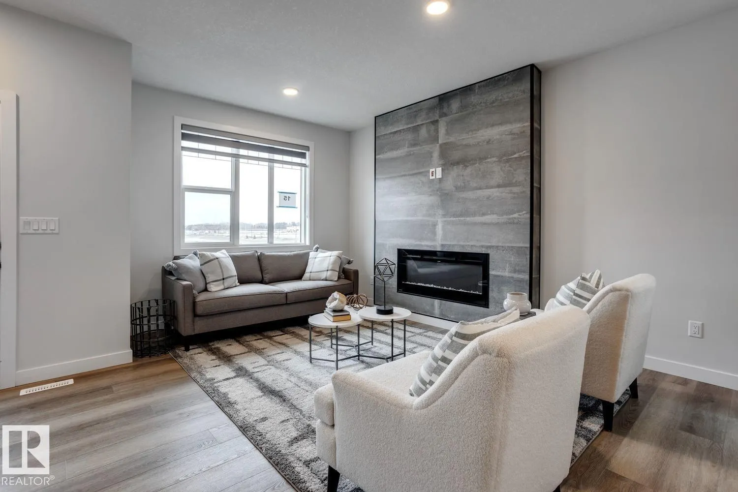 51 SERENO LN