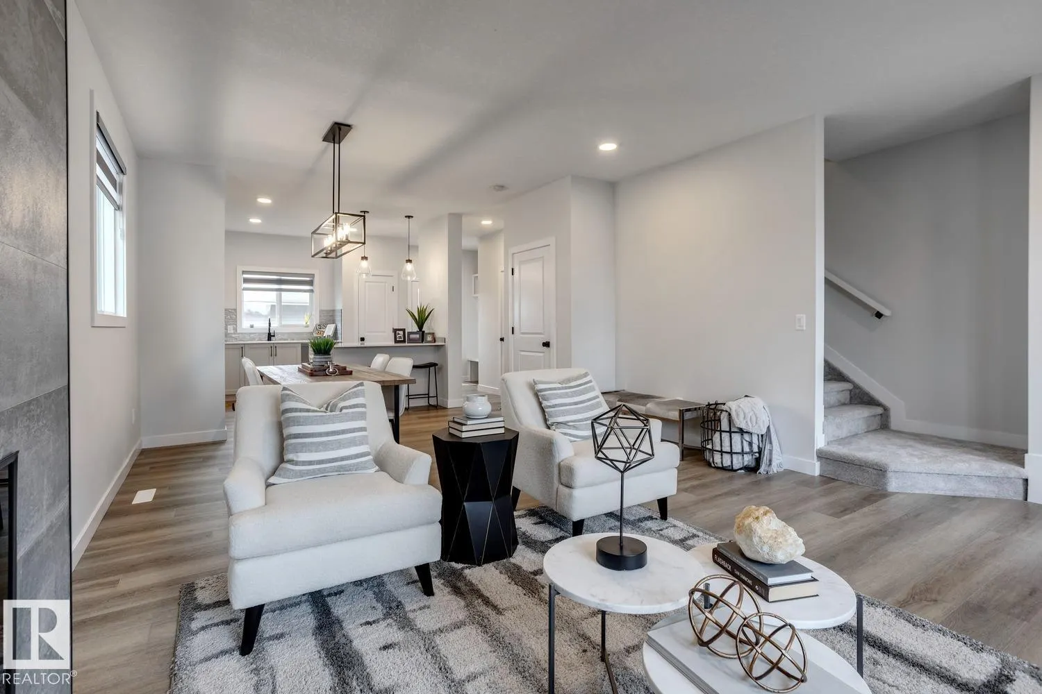 51 SERENO LN