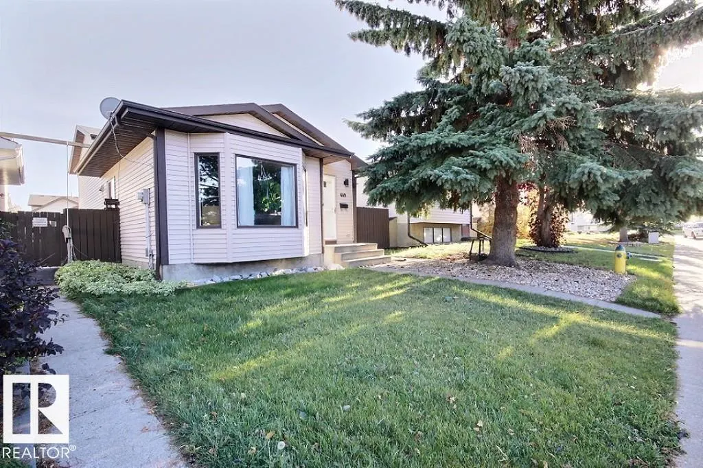 440 Kirkpatrick CR NW