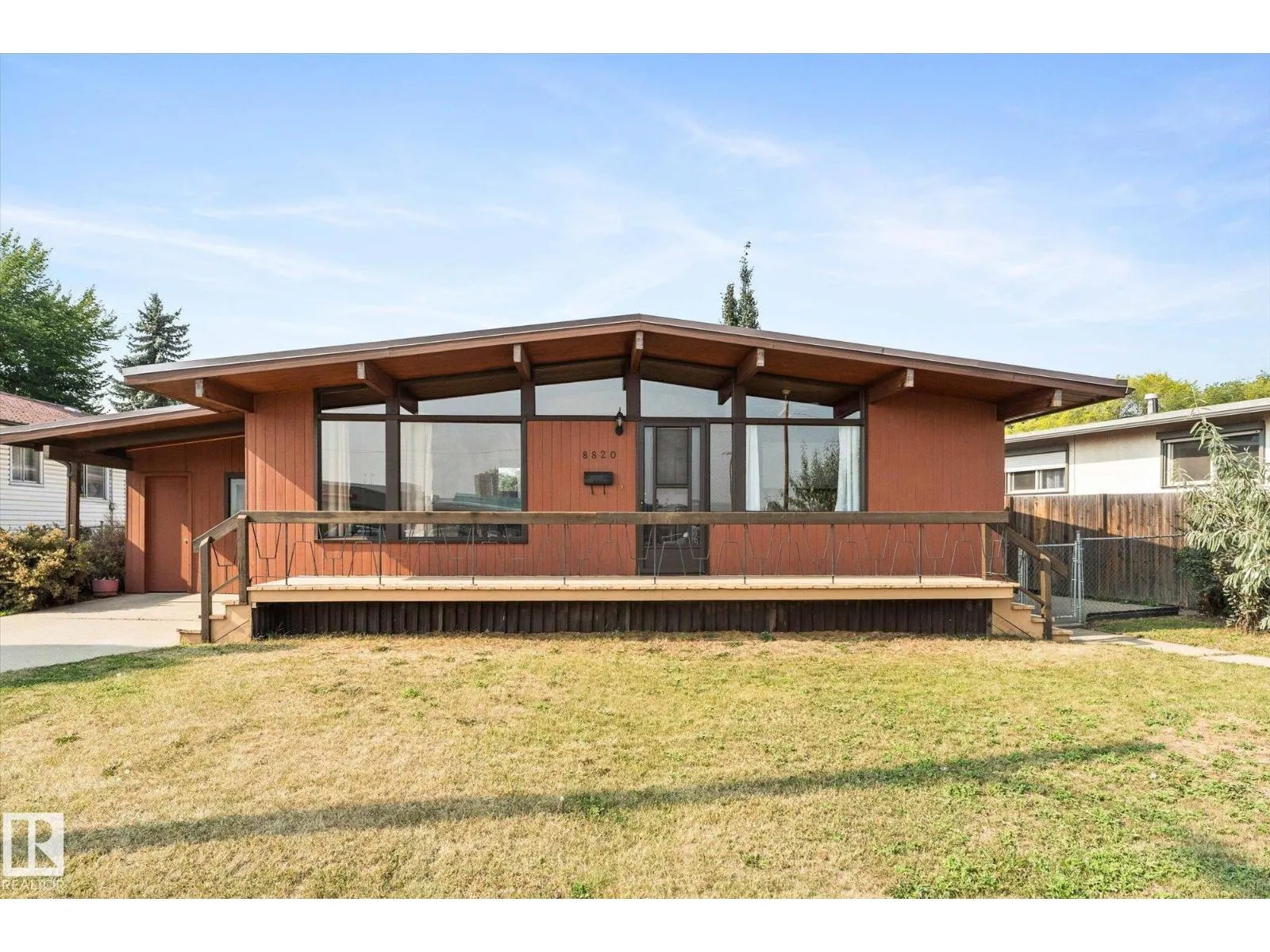 8820 MEADOWLARK RD NW