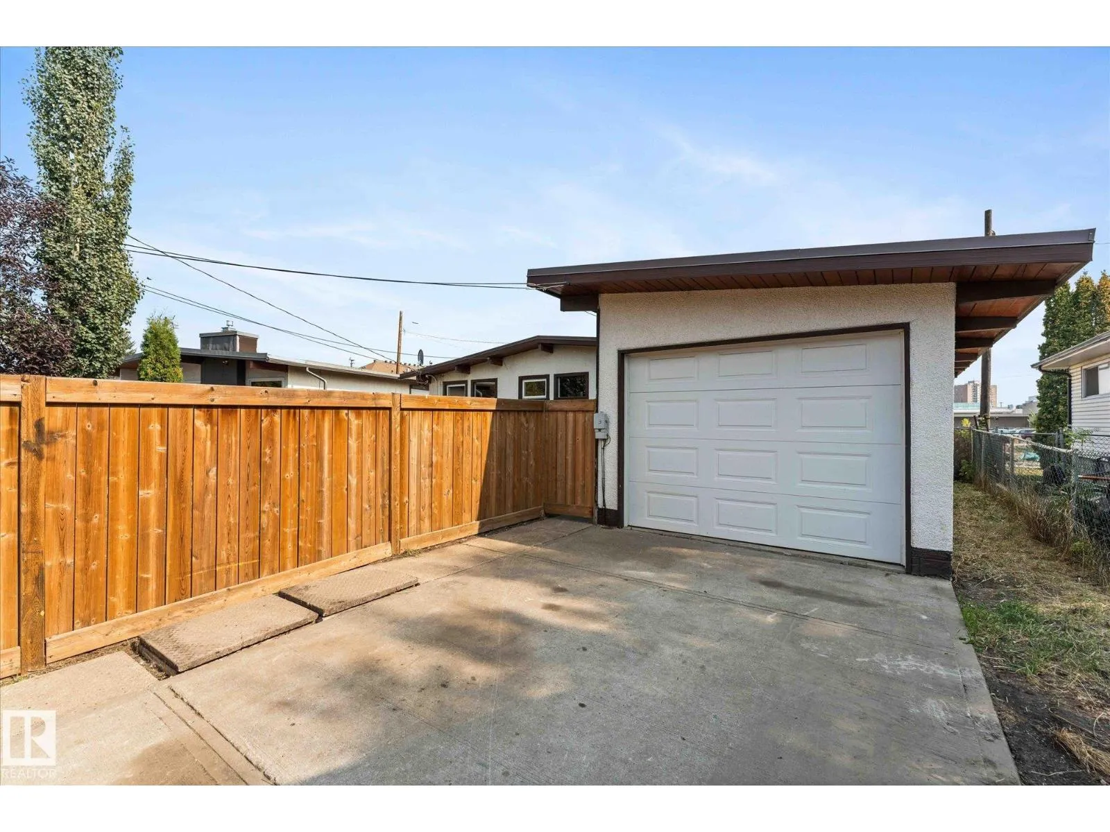 8820 MEADOWLARK RD NW