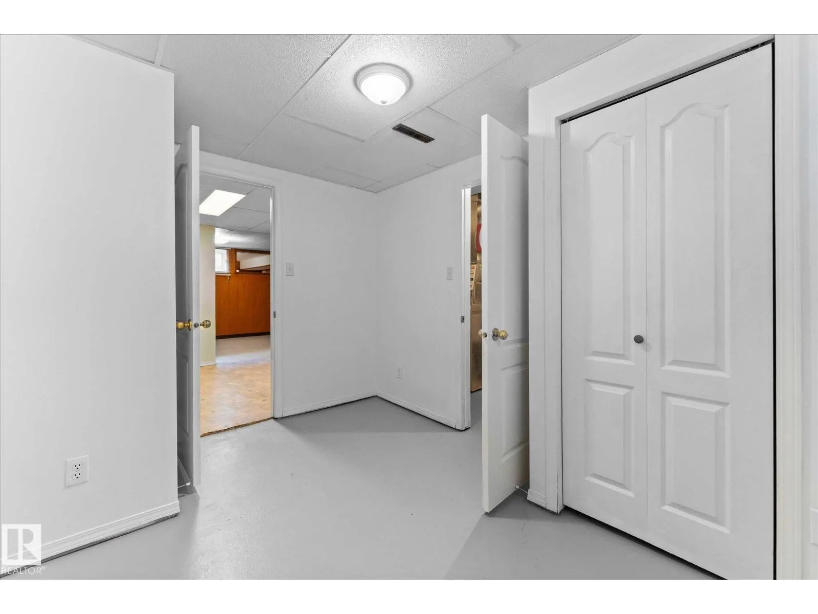 8820 MEADOWLARK RD NW