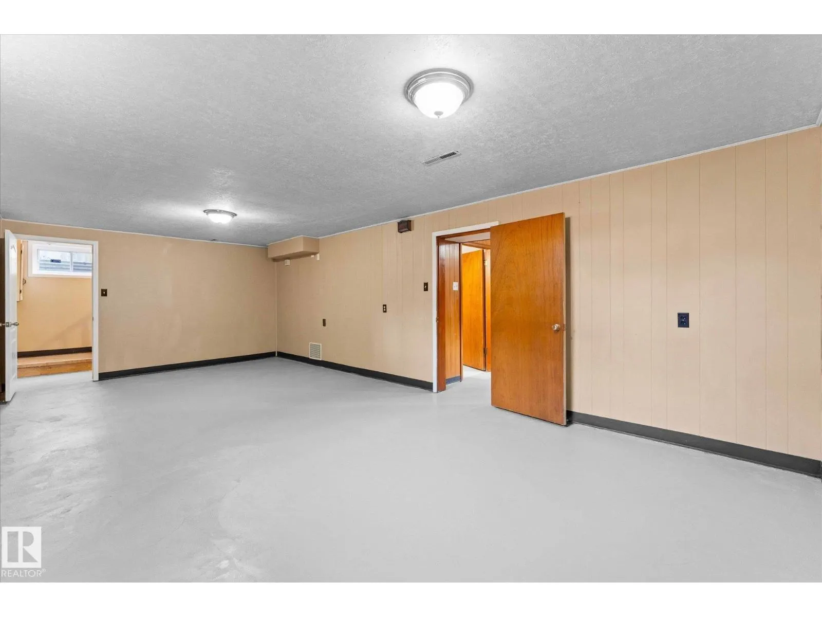8820 MEADOWLARK RD NW