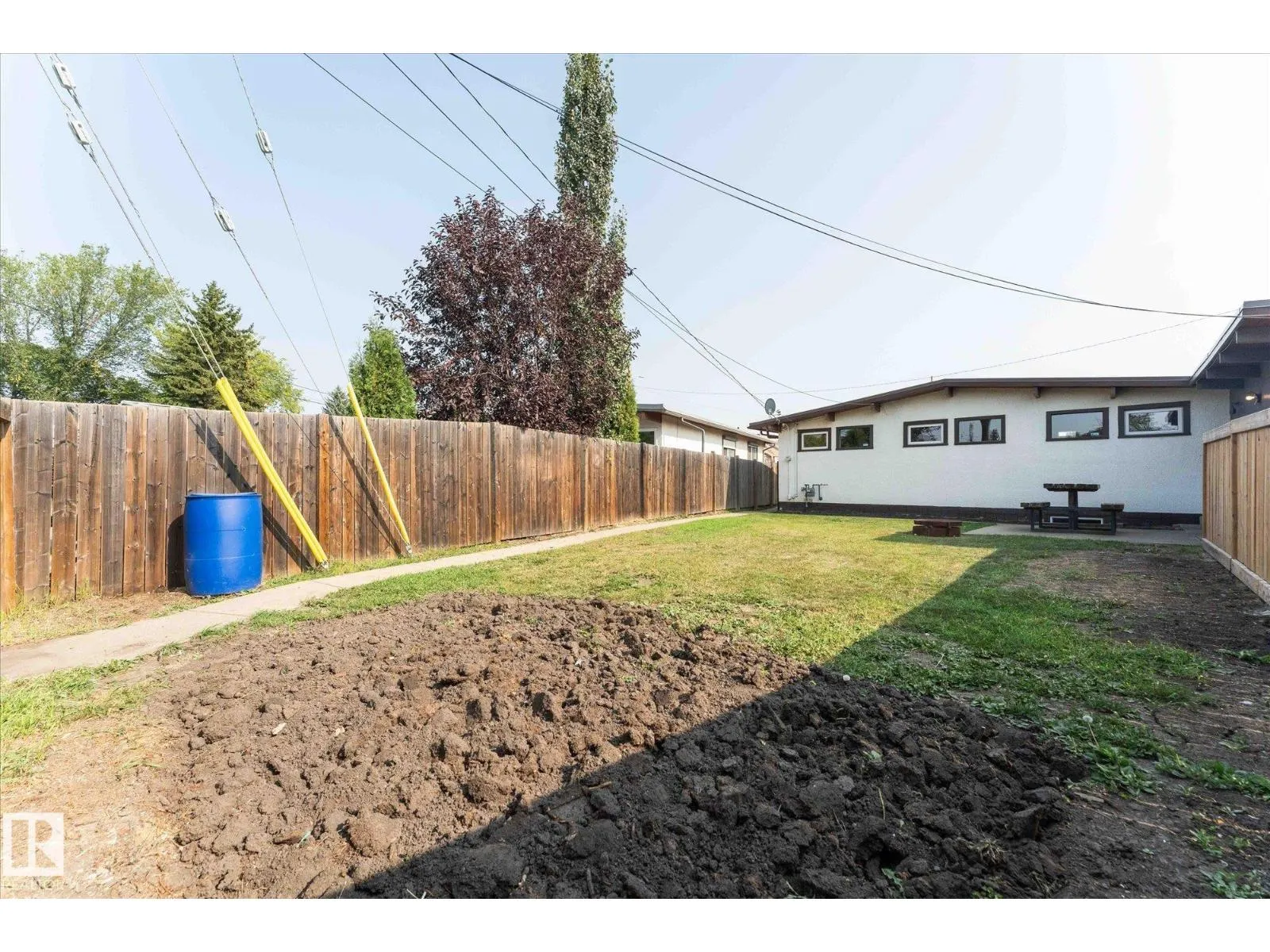 8820 MEADOWLARK RD NW