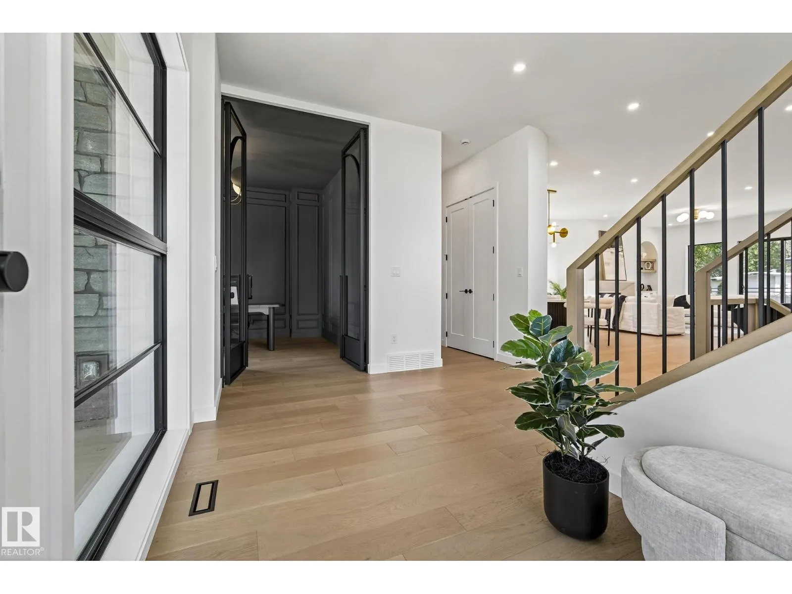 13804 85 AV NW