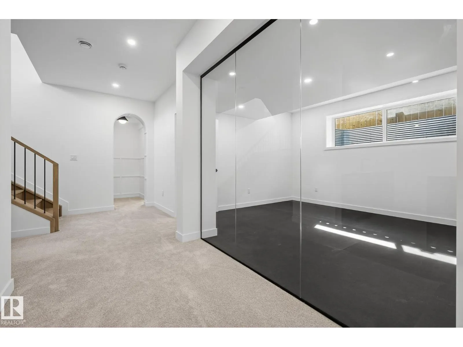 13804 85 AV NW
