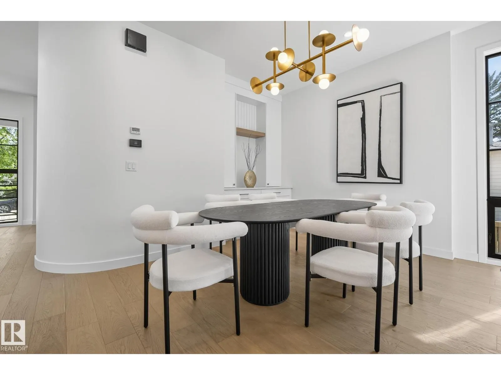 13804 85 AV NW
