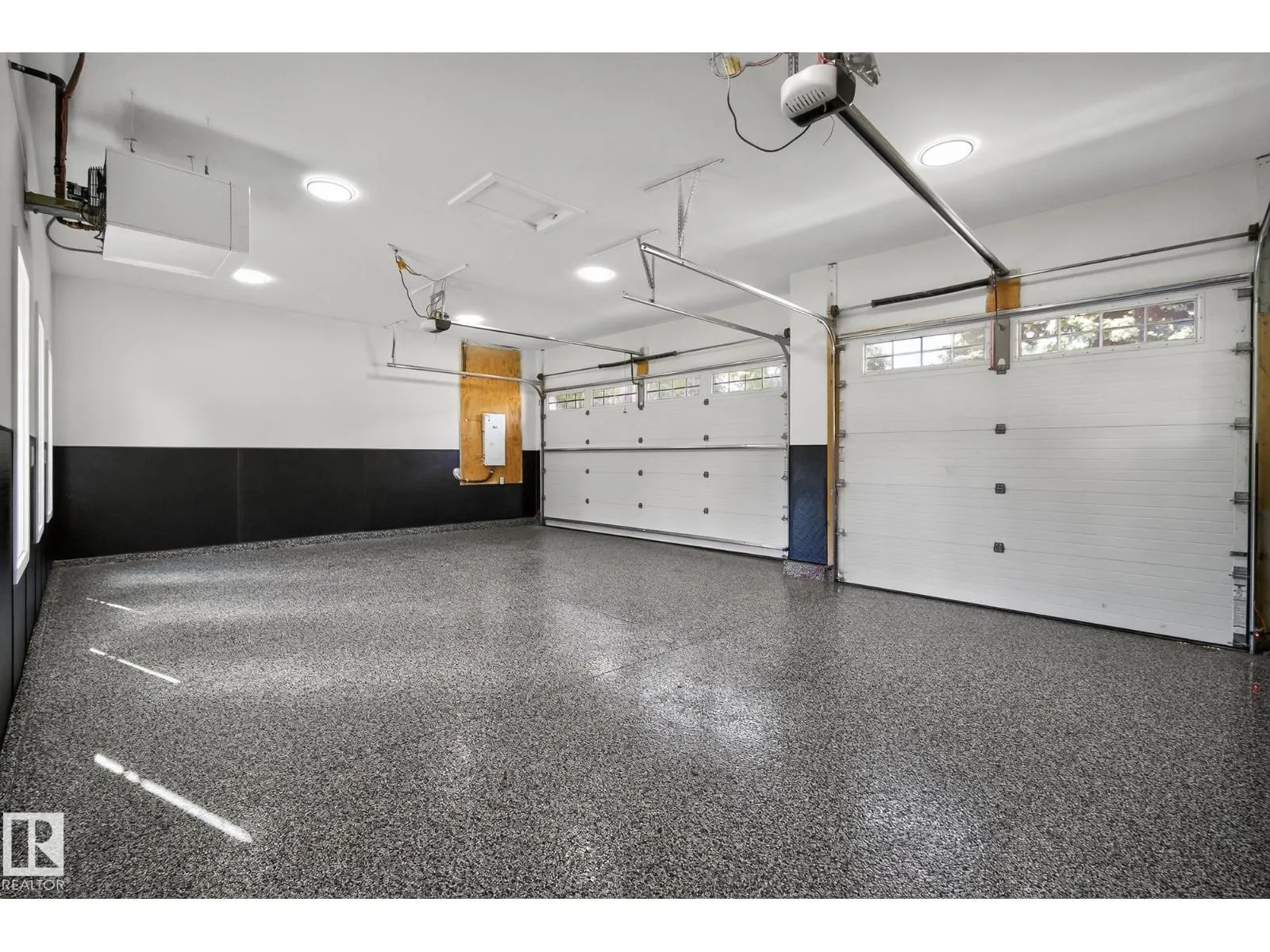 13804 85 AV NW