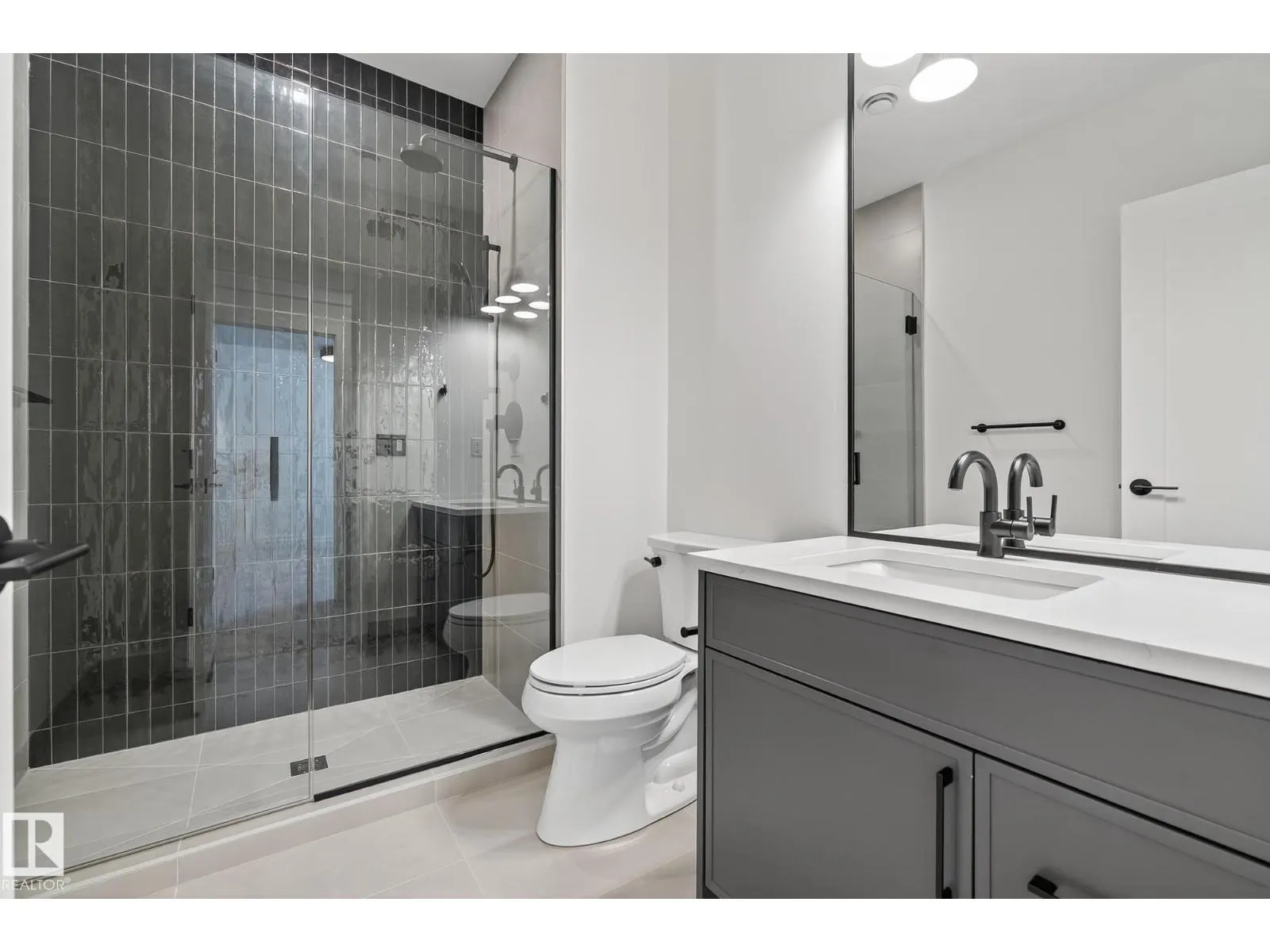 13804 85 AV NW