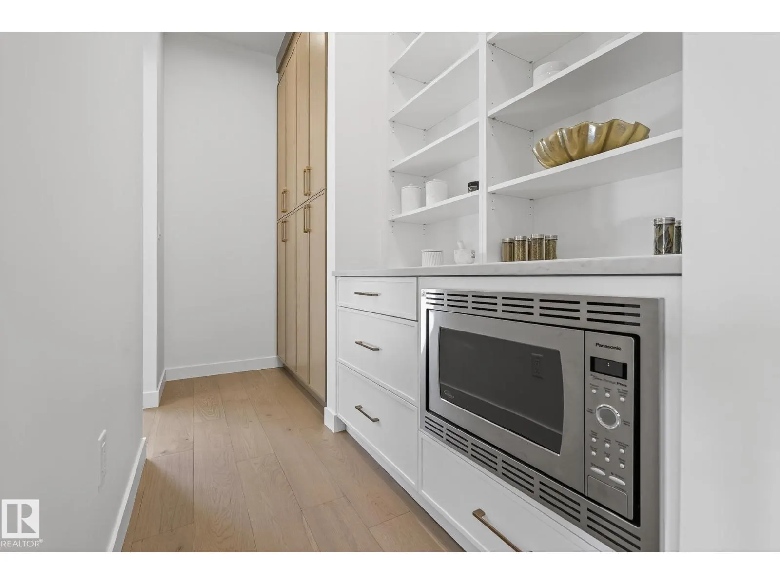 13804 85 AV NW