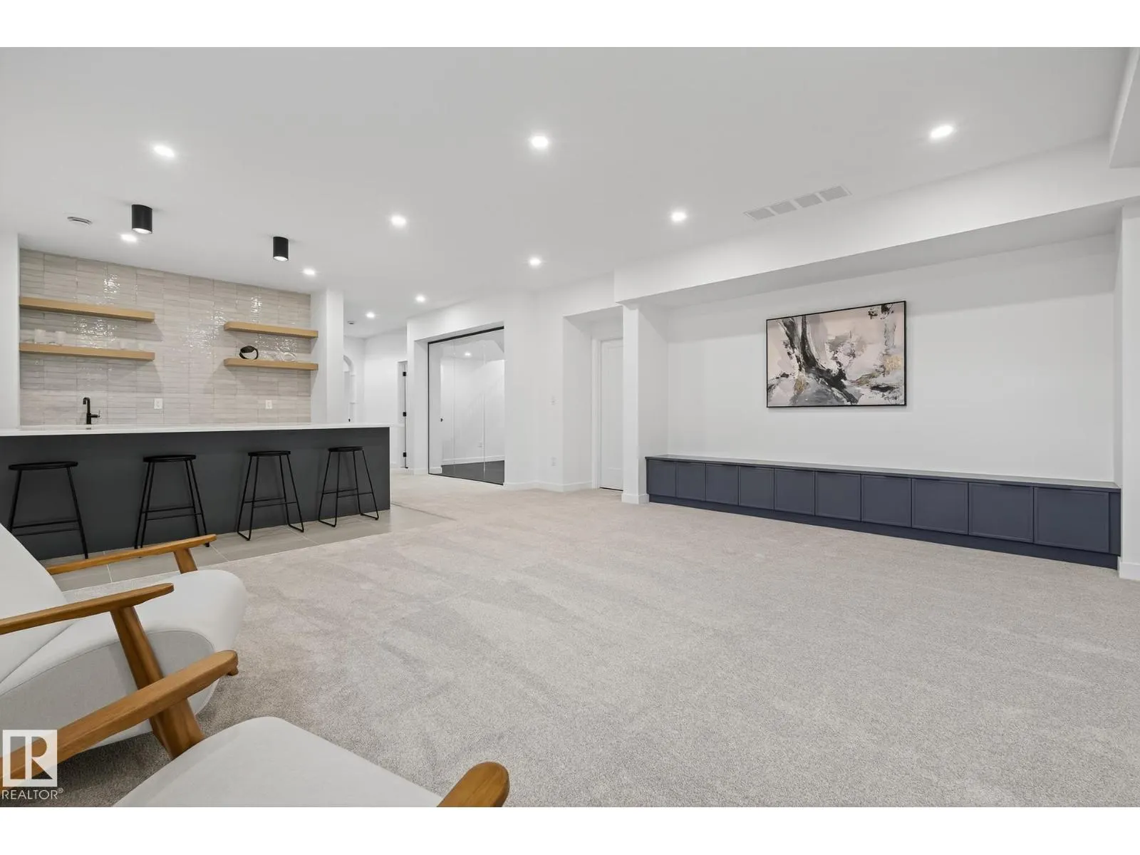 13804 85 AV NW
