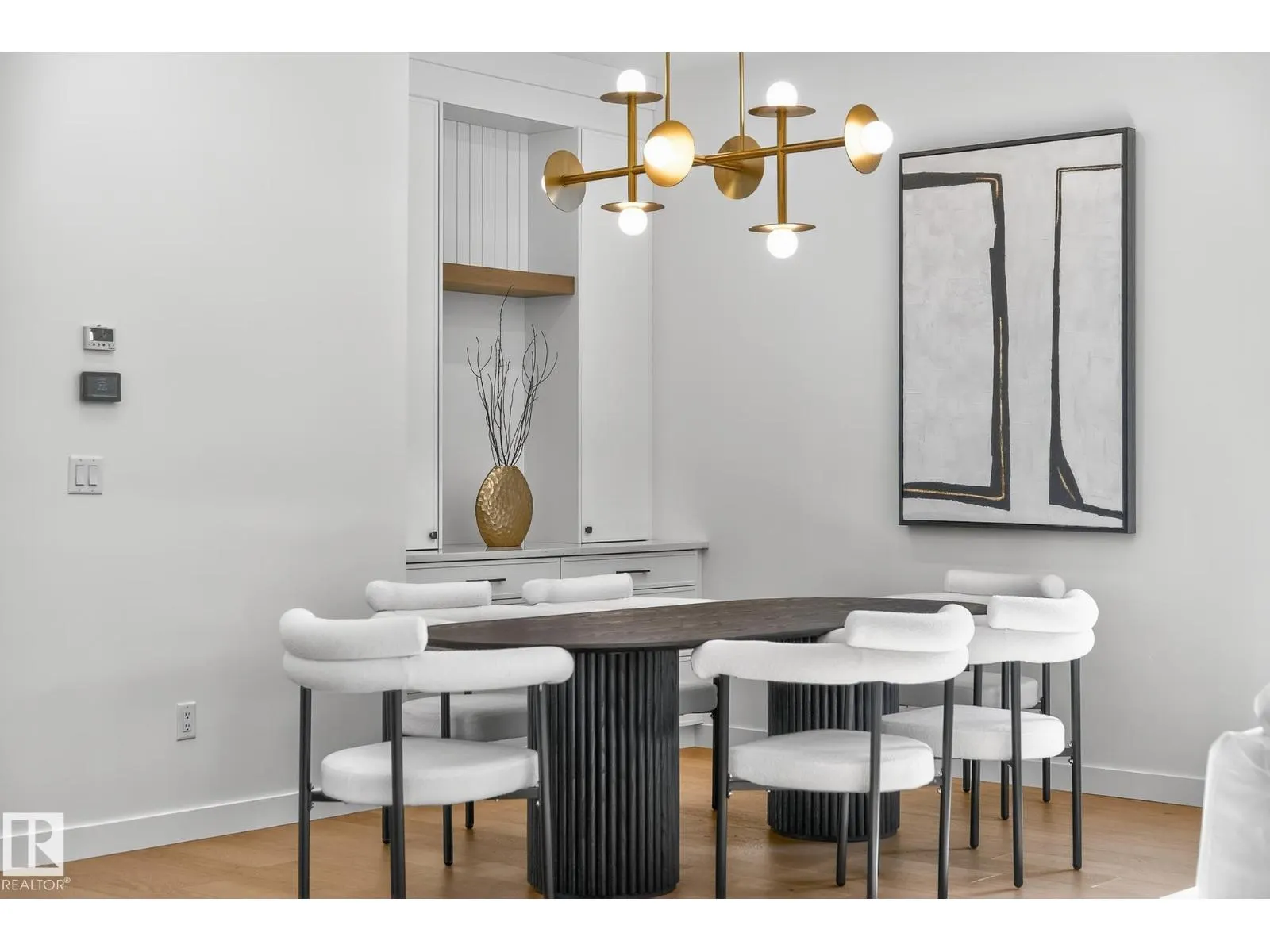 13804 85 AV NW