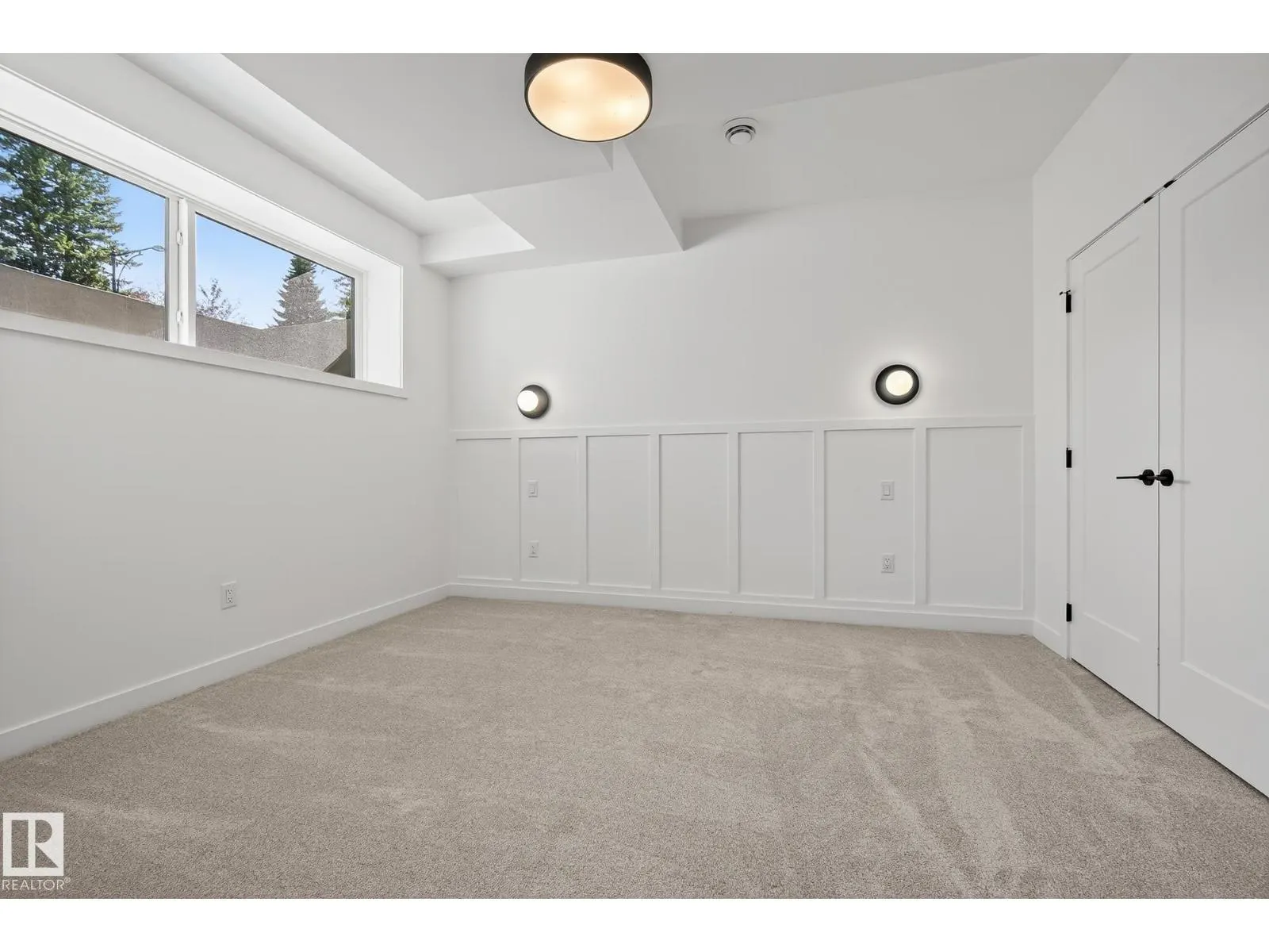 13804 85 AV NW