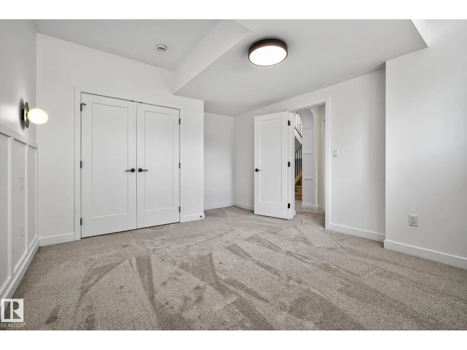 13804 85 AV NW