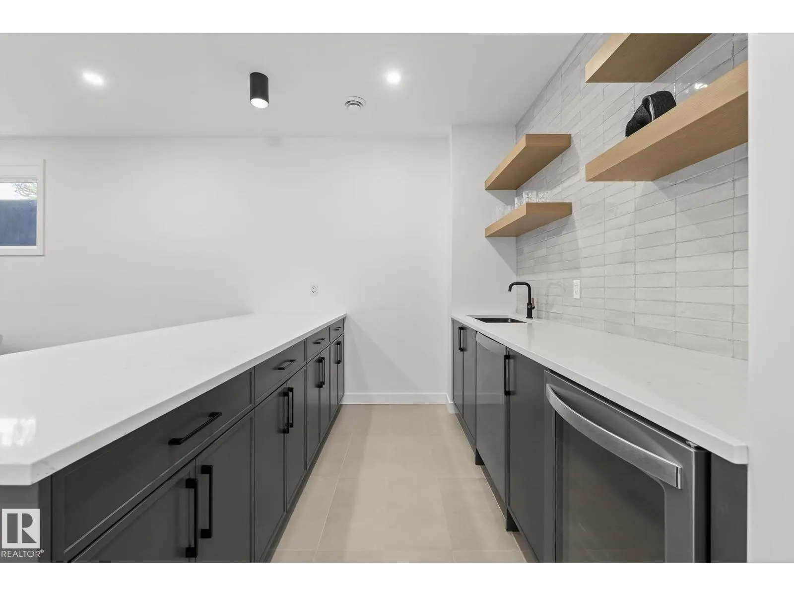 13804 85 AV NW