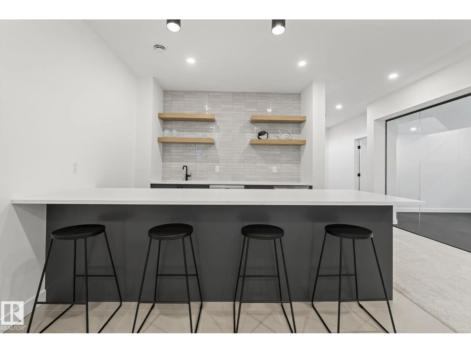 13804 85 AV NW
