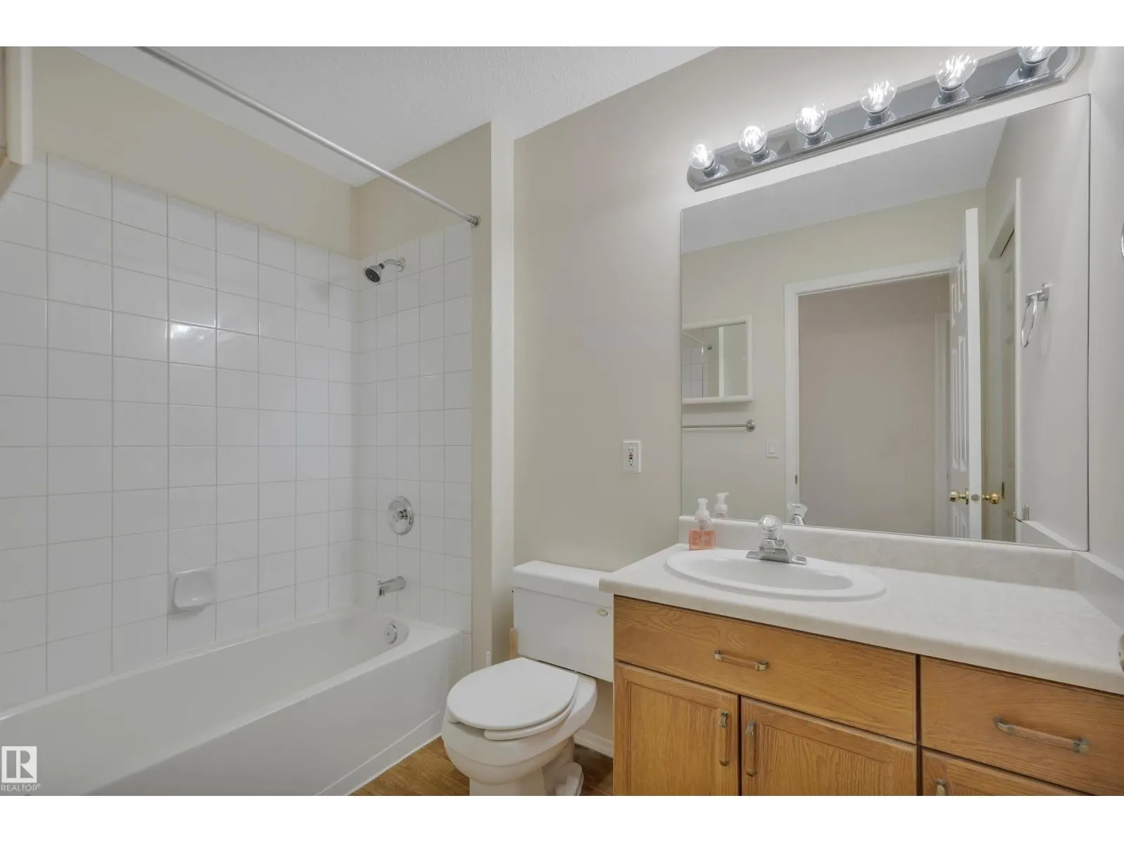 224 RAVINE VI