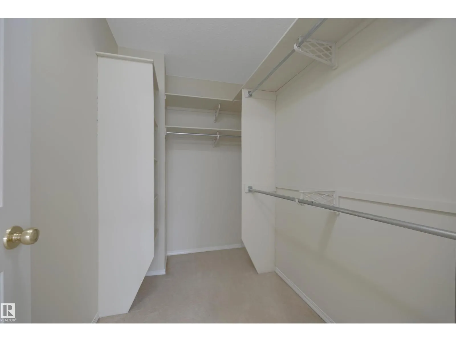 224 RAVINE VI