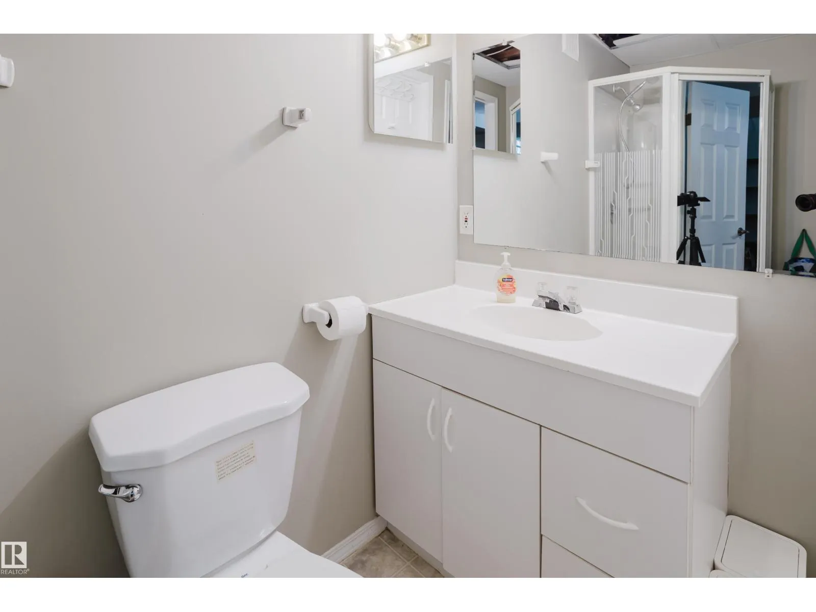 14632 95 AV NW