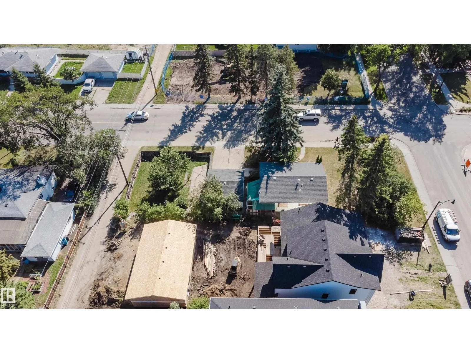 14632 95 AV NW