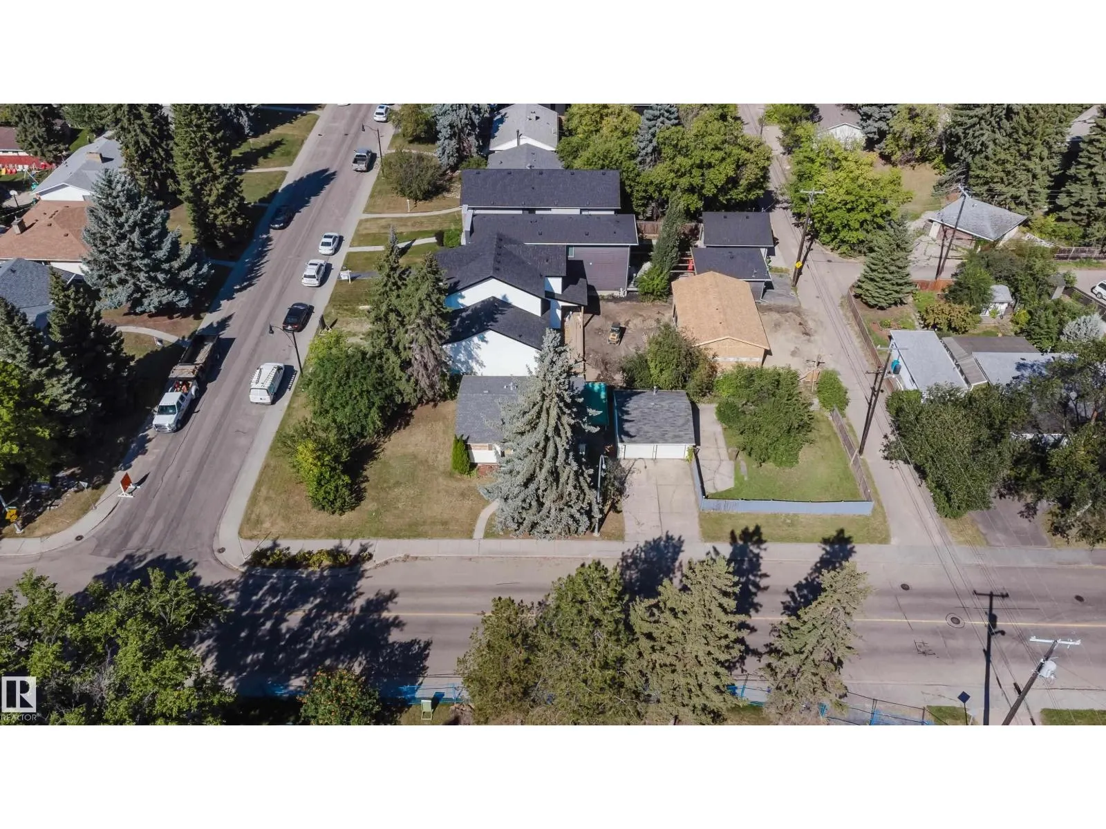 14632 95 AV NW