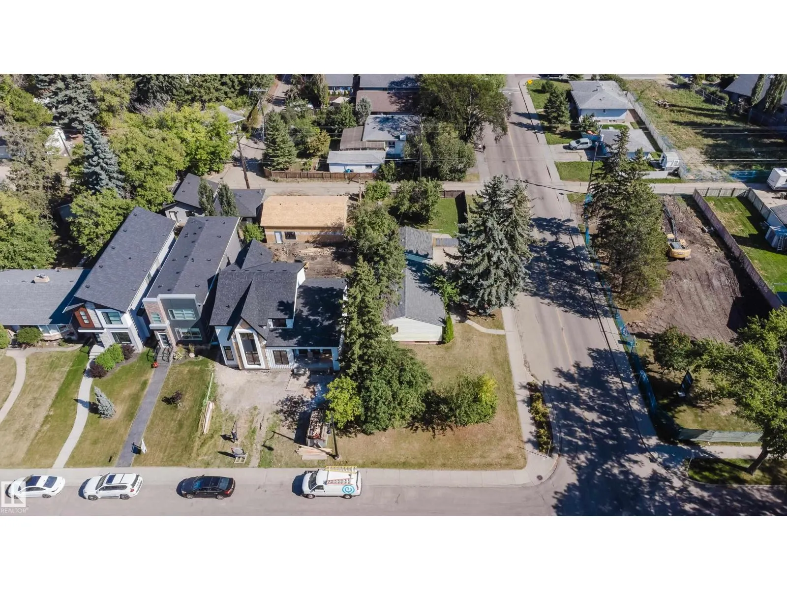 14632 95 AV NW