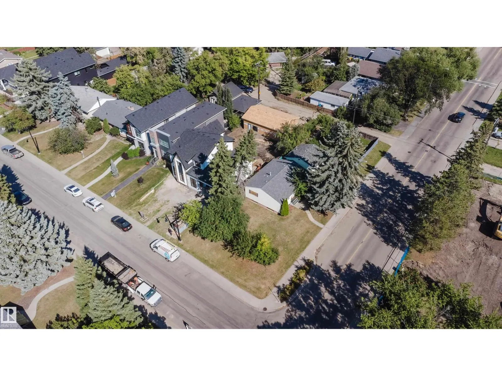 14632 95 AV NW