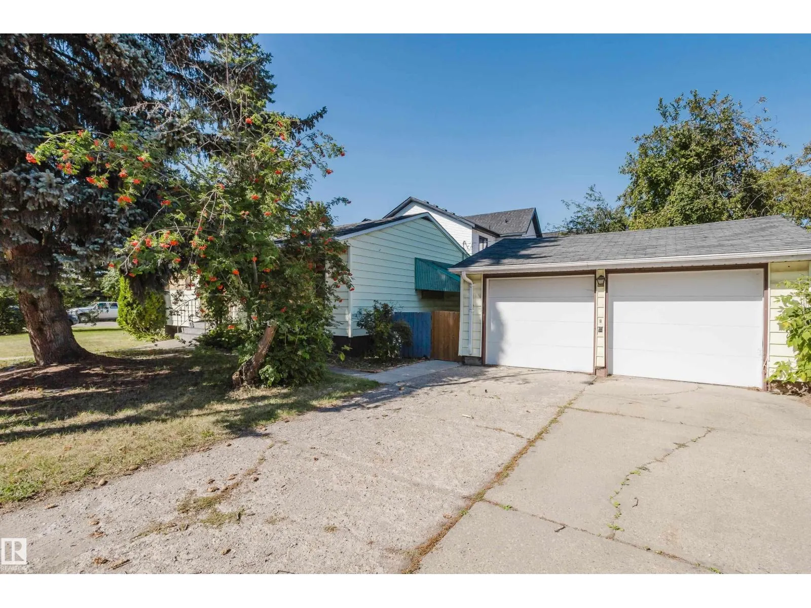 14632 95 AV NW