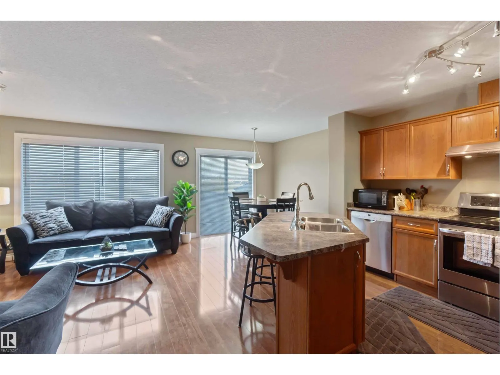 78 MERIDIAN LO