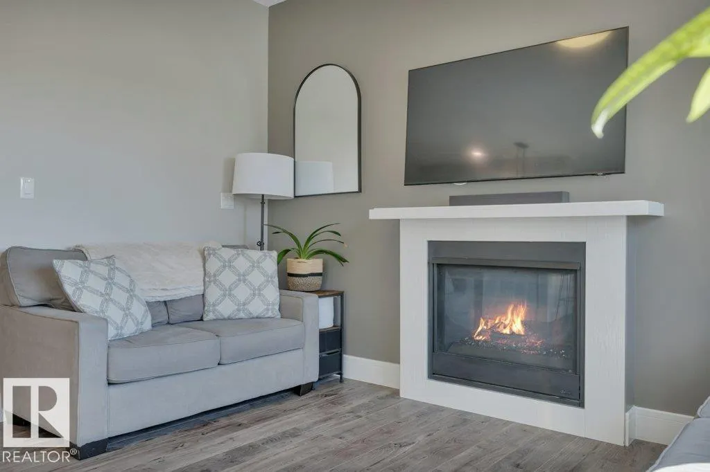 78 SANDALWOOD PL
