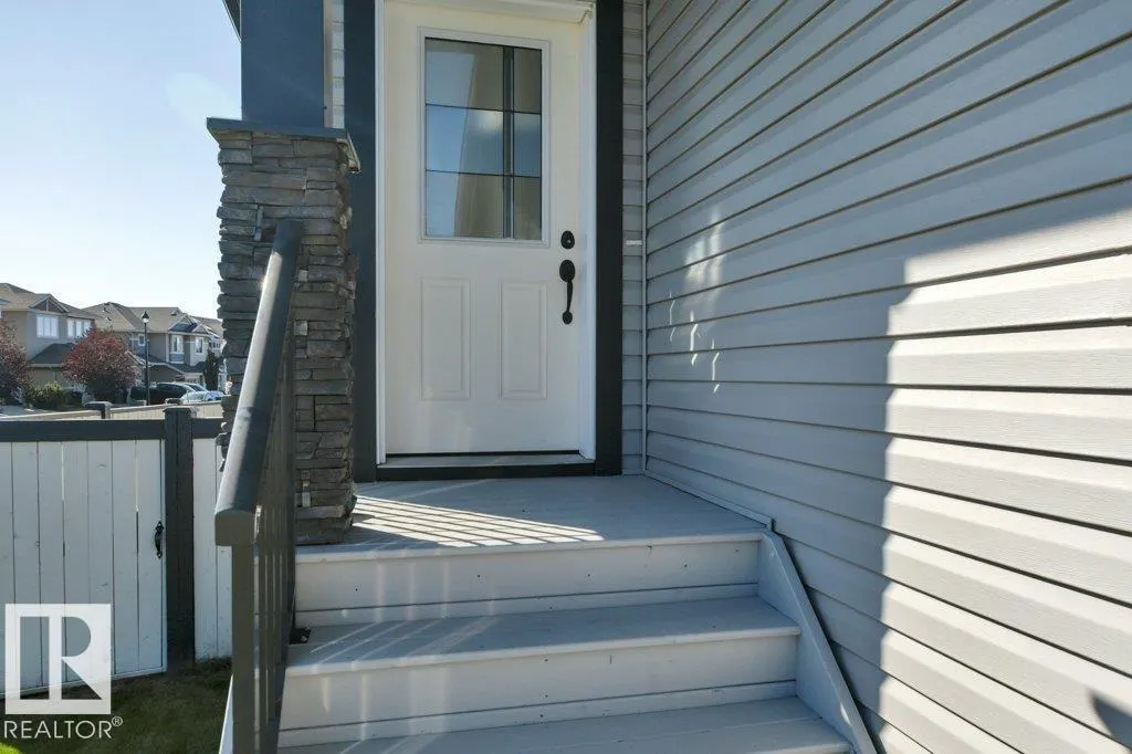 78 SANDALWOOD PL