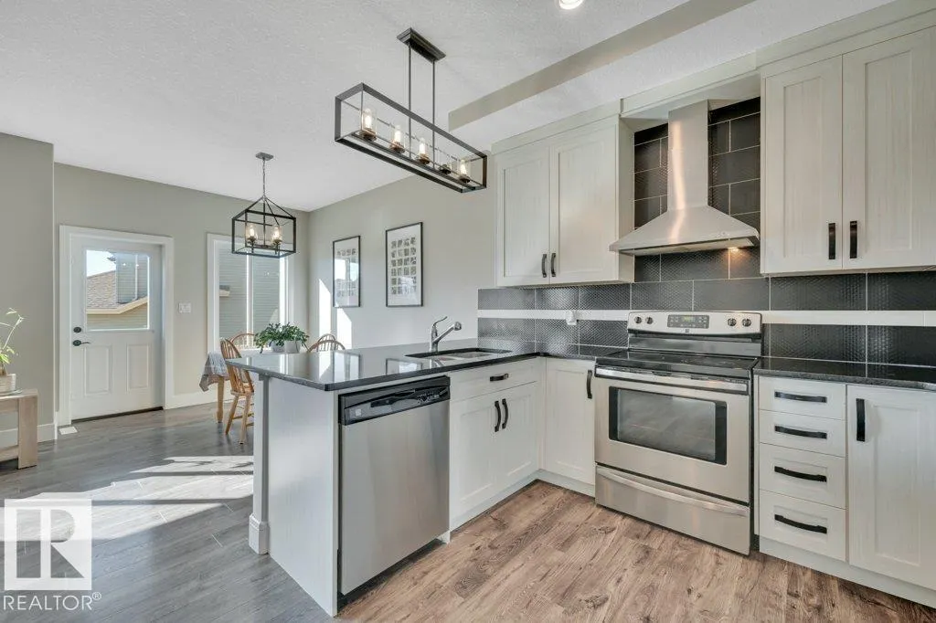 78 SANDALWOOD PL