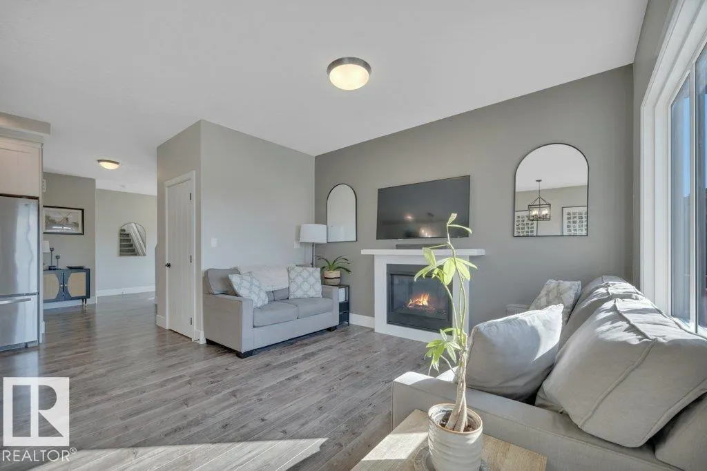 78 SANDALWOOD PL