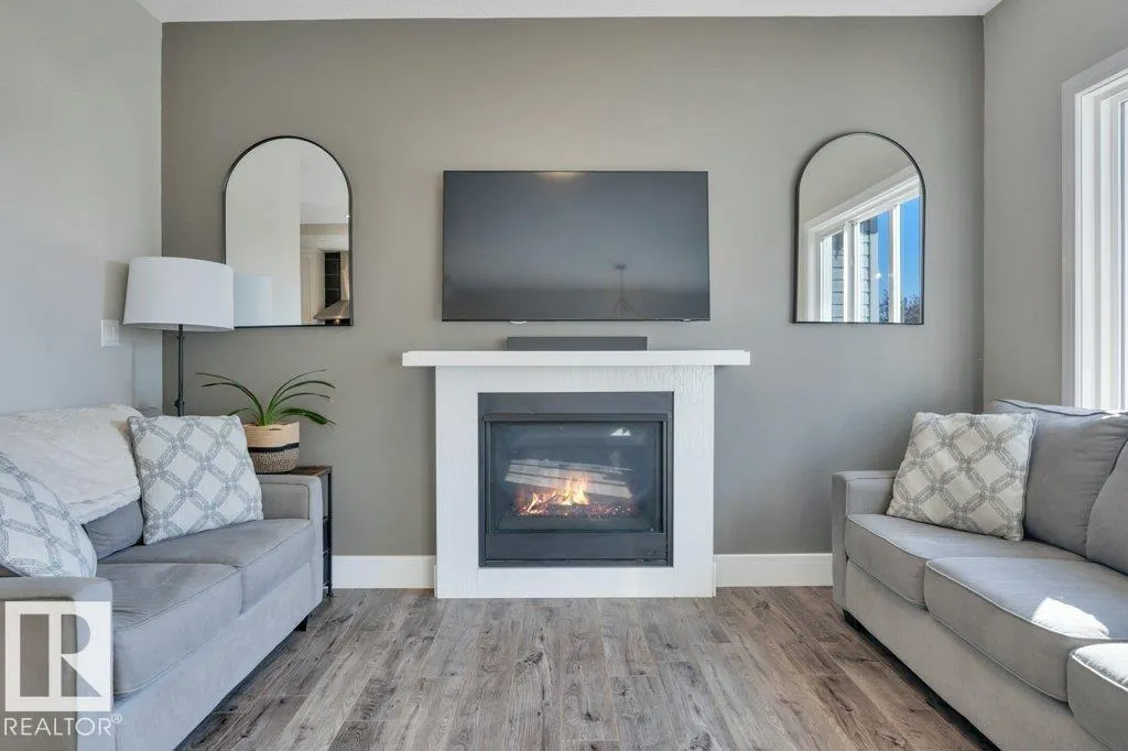 78 SANDALWOOD PL