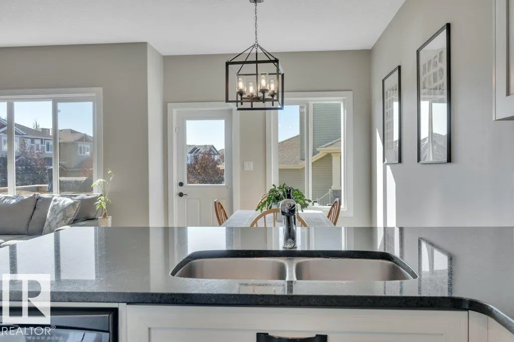 78 SANDALWOOD PL