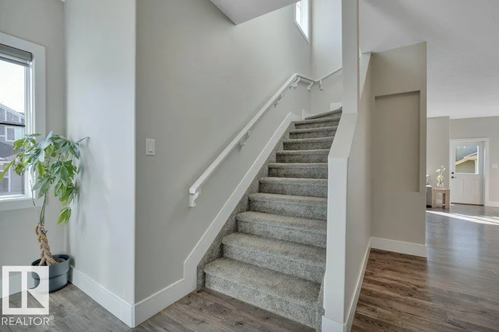 78 SANDALWOOD PL