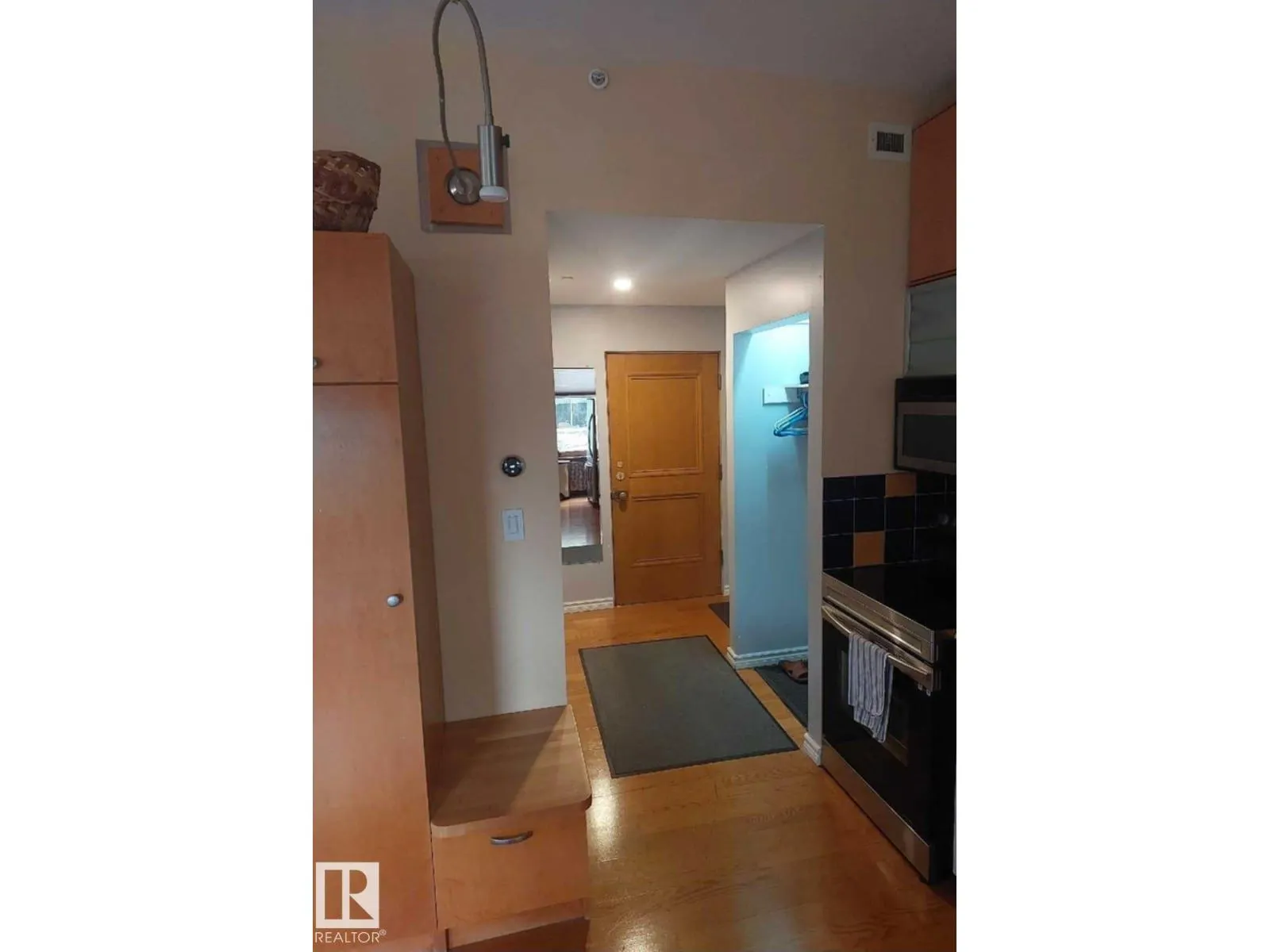 #307 10134 100 ST NW
