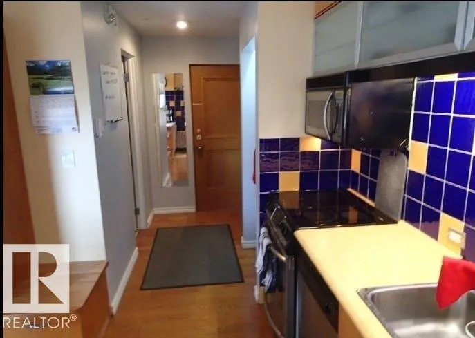 #307 10134 100 ST NW