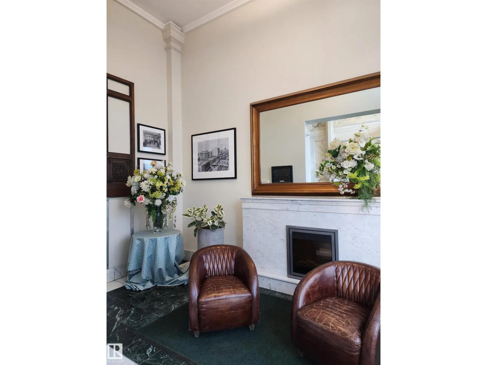 #307 10134 100 ST NW