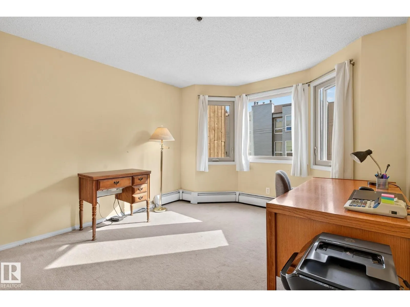 #305 10171 119 ST NW