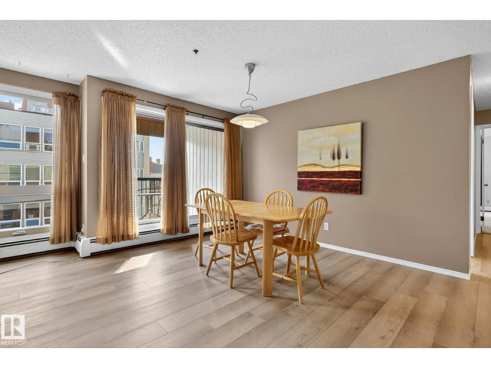 #305 10171 119 ST NW