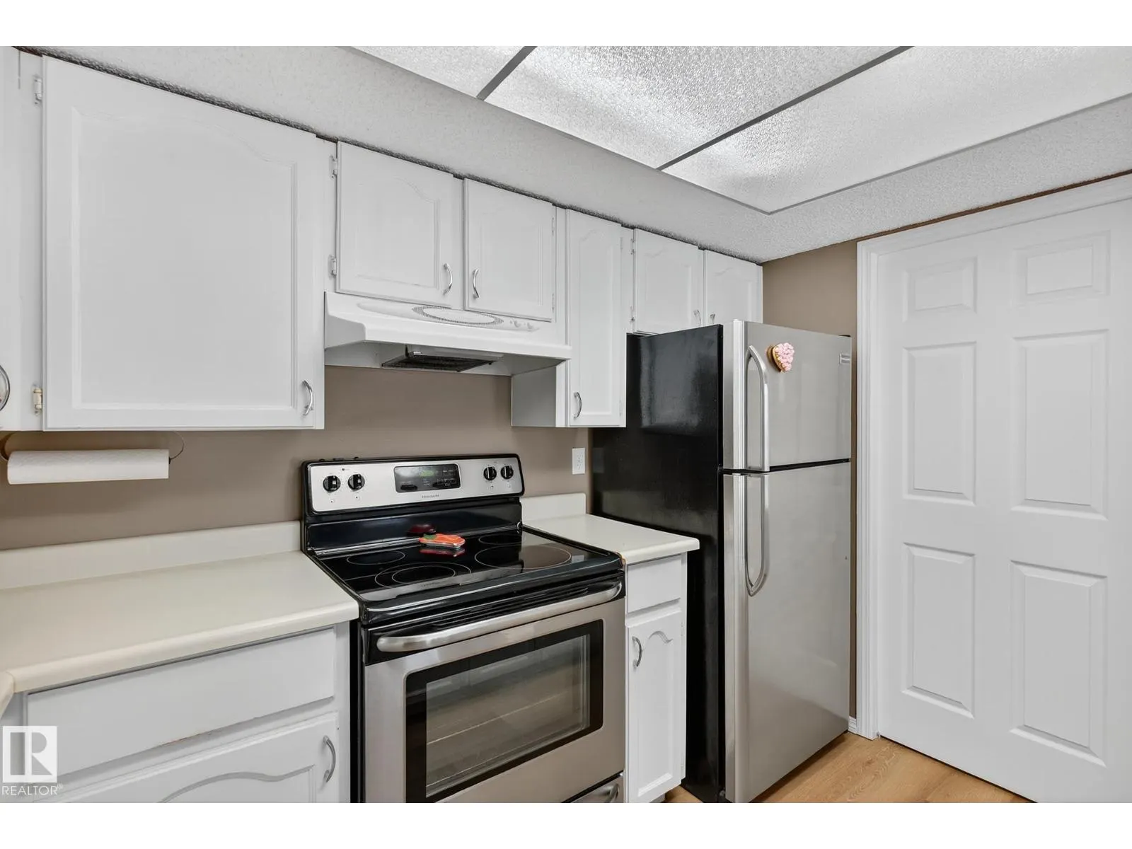 #305 10171 119 ST NW