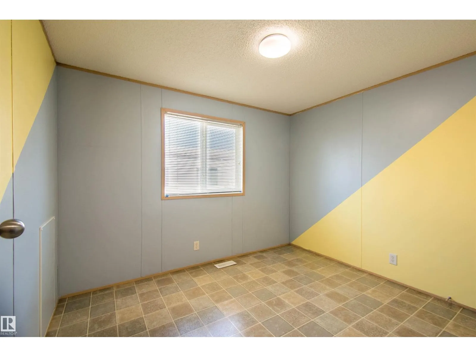 #87 12604 153 AV NW NW