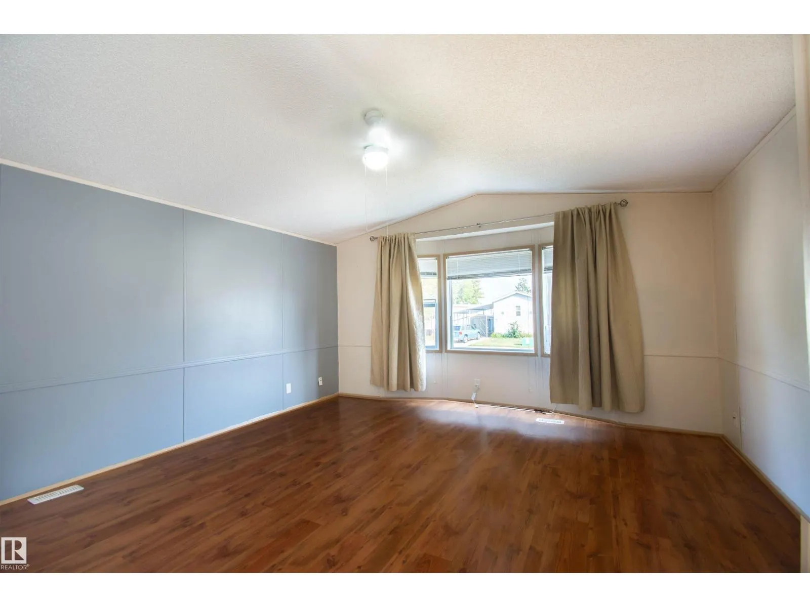 #87 12604 153 AV NW NW
